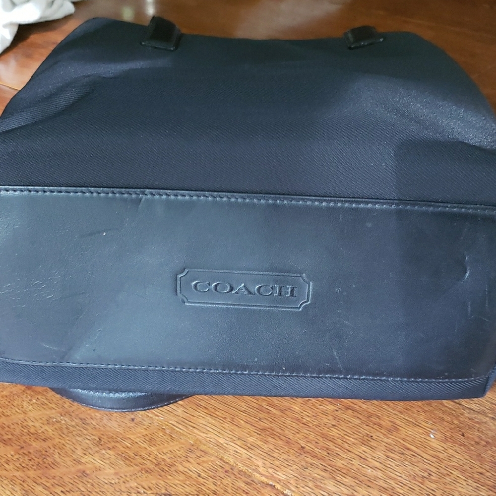 Elegant Black COACH  Tote Bag - Picture 4 of 8